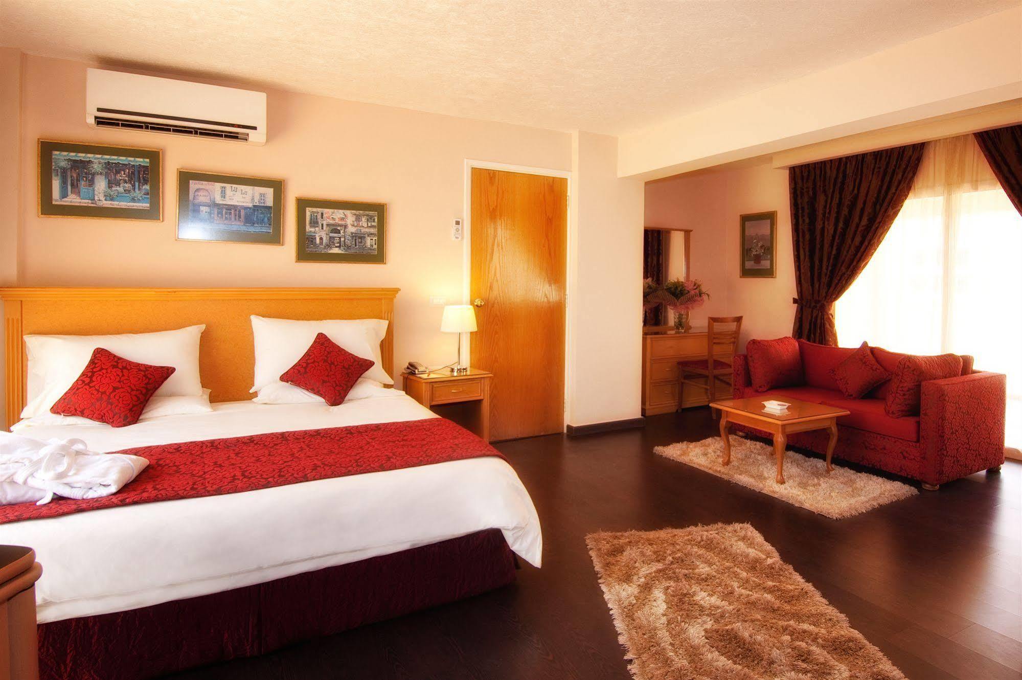 Rawche Universal Apartments Beyrut Dış mekan fotoğraf